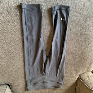 Black under armour cropped leggings